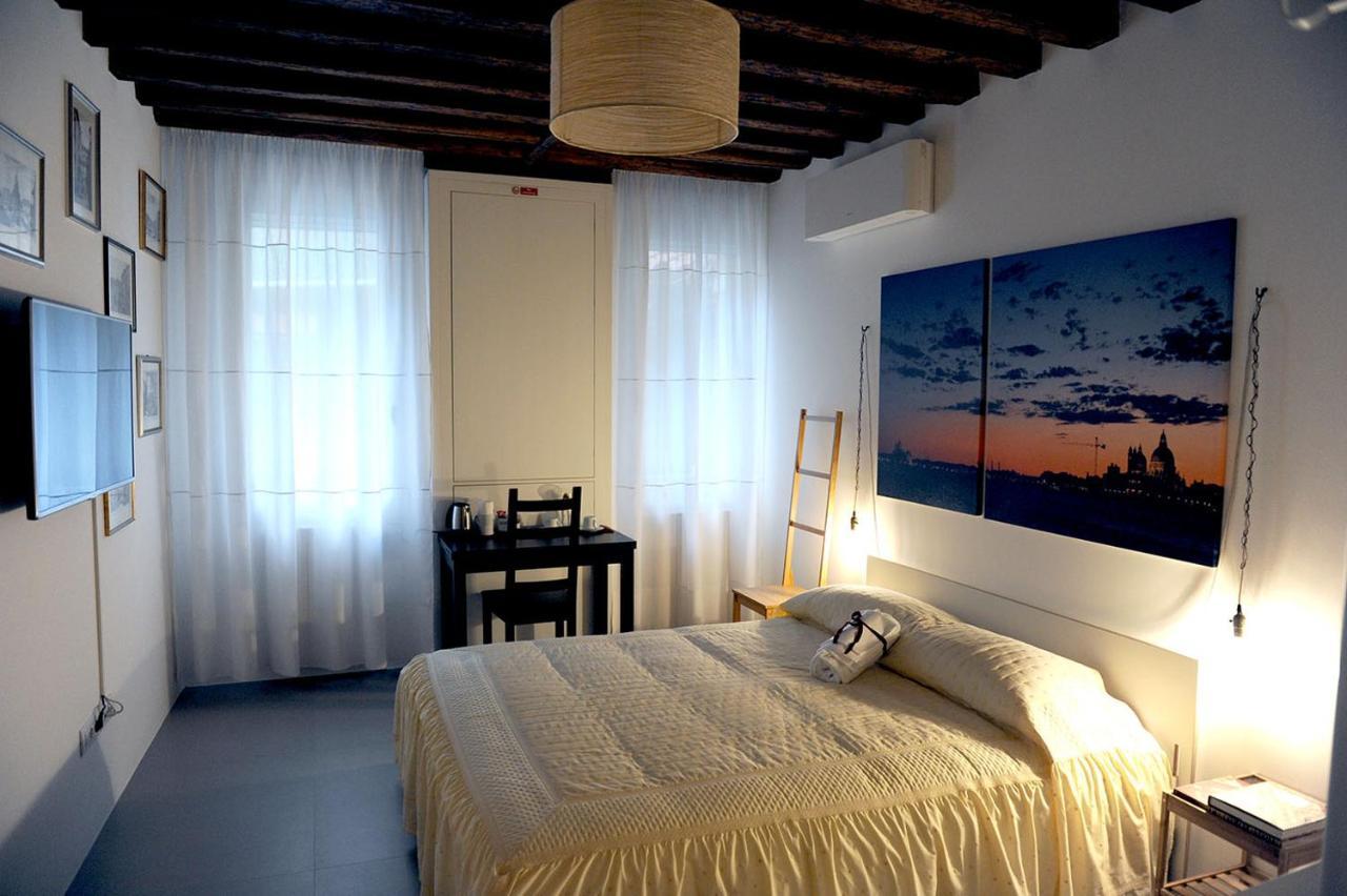 Pensjonat Sottopiano - Comfort In The Center Wenecja